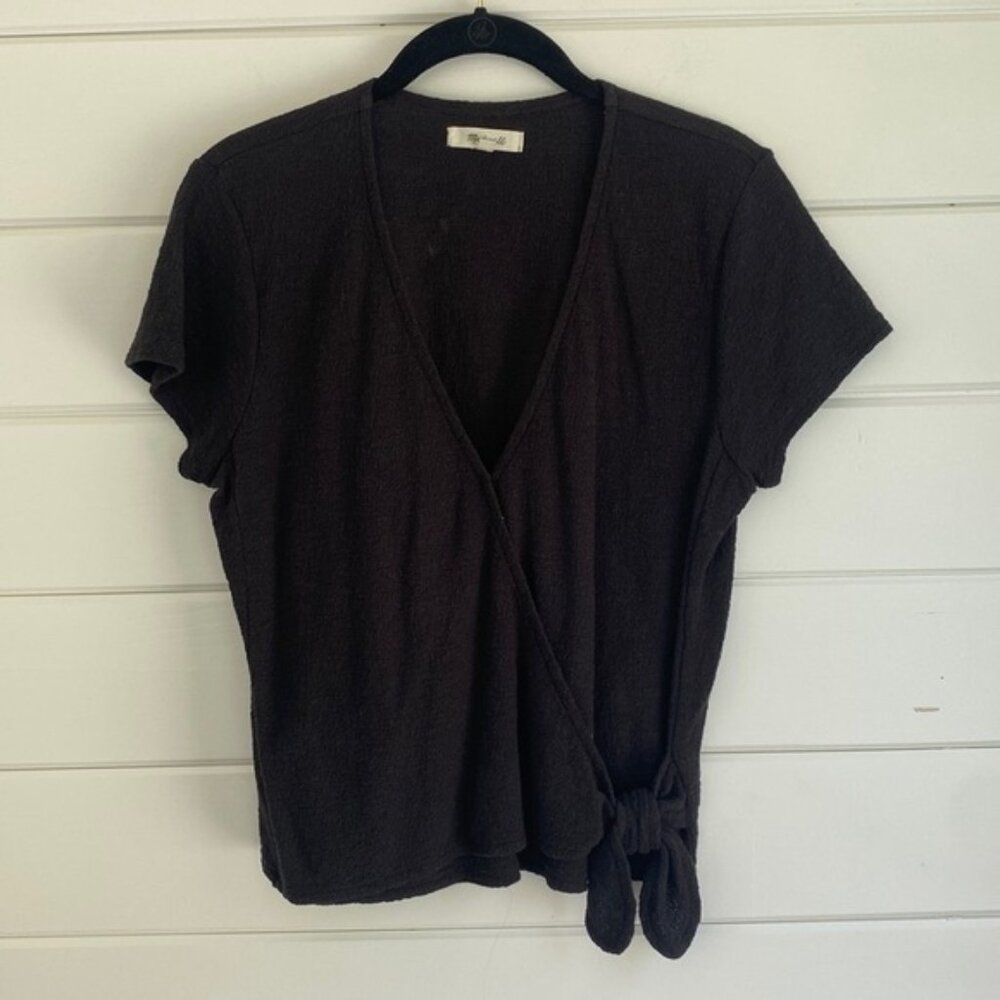 Madewell | Relaxed Black Tee with Knot | Great Condition